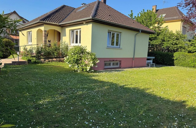STRASBOURG villa 10 min from city center for 8 persons near tramway