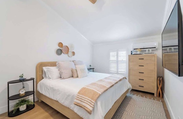 Stress-Free Luxury: Near Beach/Downtown