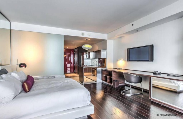 Strip View - Luxurious Studio at Palms Place