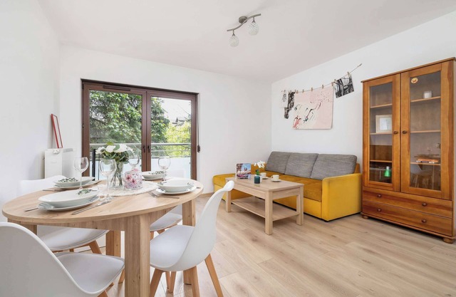 Strycharska 10 Cracow | Bright Apartment | 4 Guests