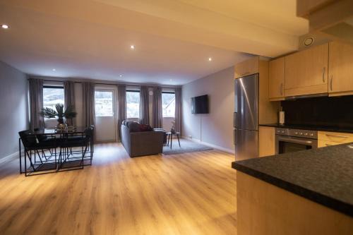 Stryn Apartments - City Center - Modern Suites