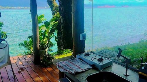 Studio à Beira Mar em Ilhabela com Vista Deslumbrante IB0001