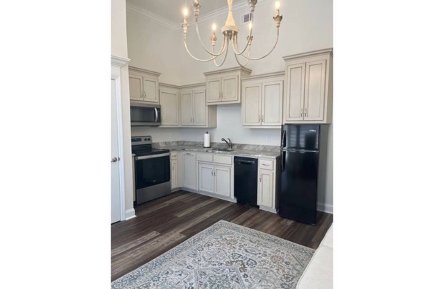 Studio #4 -A Lovely 1 bedroom studio apartment