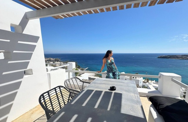 Studio 4 - Amazing sea view, shared pool and resort facilities