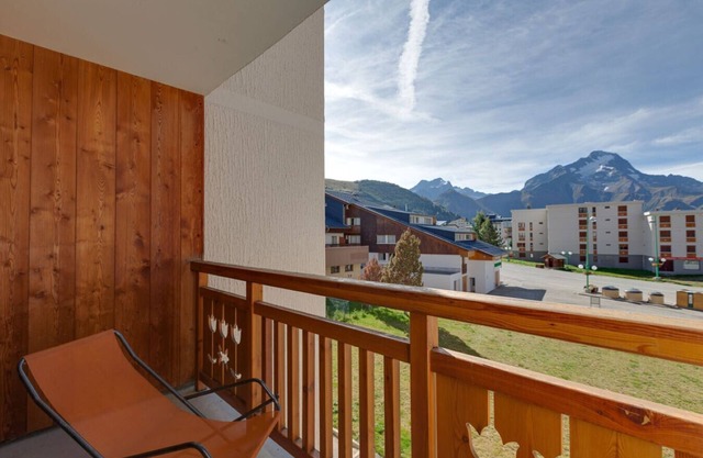 Studio 4 ppl near the ski staion and balcony