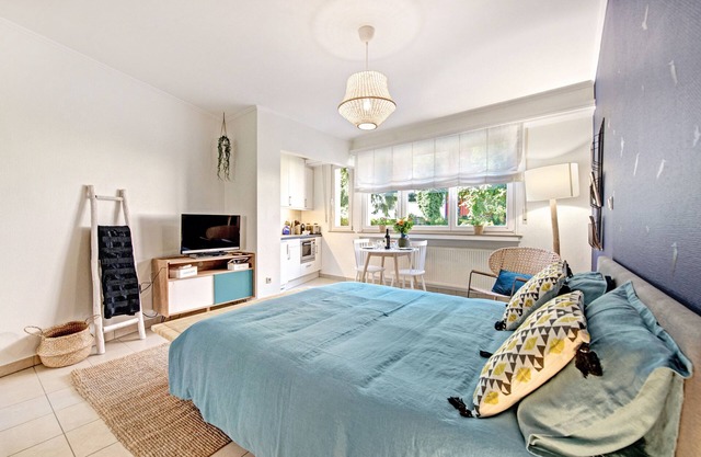 Studio 4* prime location Limpertsberg in city center, quiet with view