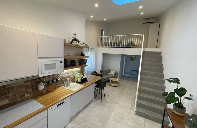 Studio apartment in the mountains 15 minutes from the beach, ideal for relaxing.
