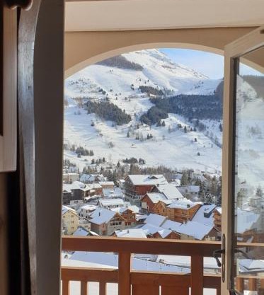 Studio Alpheratz Forest - 1 à 3 pers - WIFI, balcon, vue piste et glacier Muzelle, calme, proche commerces et pistes- TSC Super Venosc à 80m