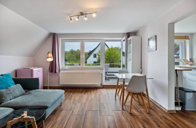 Studio Apartment 'Ruhiges Apartment' with Balcony and Wi-Fi