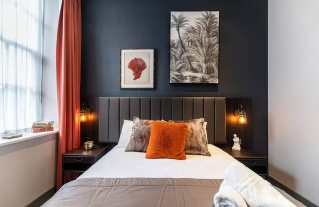 Studio Apartment 105 (Sleeps 4) - minutes from L1 and all major attractions