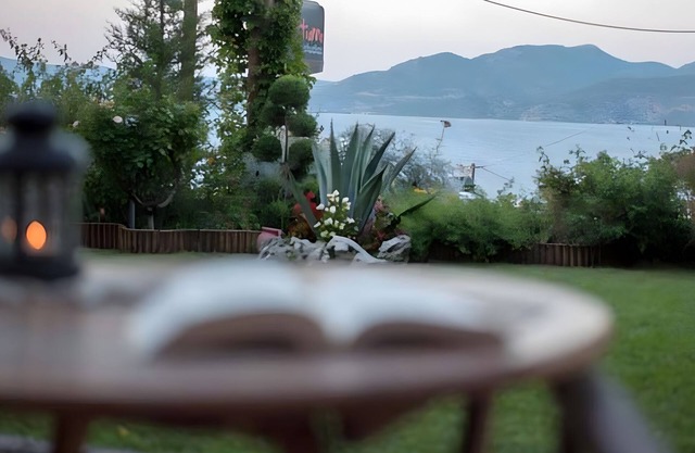Studio Apartment '3 Adults No 5' with Sea View, Wi-Fi and Air Conditioning
