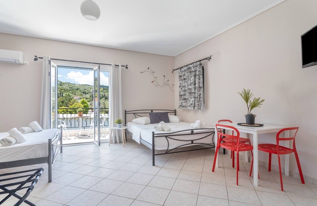 Studio Apartment 'Alexandros 3 Guests' with Mountain View, Wi-Fi and Air Conditioning