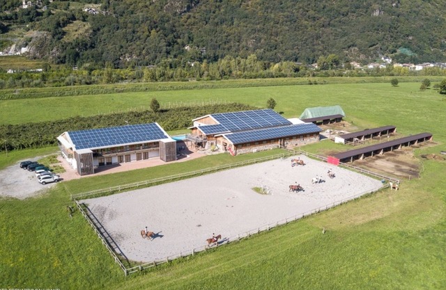 Studio apartment 'Agriturismo L'isola Del Cavallo 4' with Mountain View, Shared Garden and Wi-Fi