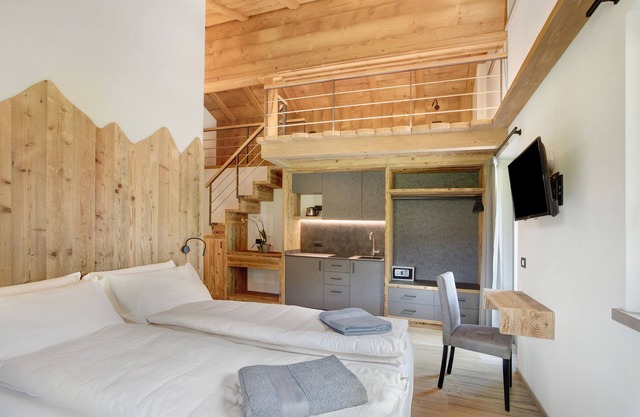 Studio Apartment 'Agriturismo Bosco D'oro 1' with Mountain View, Shared Garden and Wi-Fi