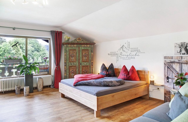 Studio Apartment 'Aschaubichl - Wohnung Anemone' with Mountain View, Balcony and Wi-Fi