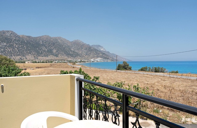 Studio Apartment 'Athina Seaside' with Balcony, Wi-Fi and Air Conditioning
