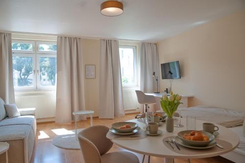 Studio Apartment Berlin Mitte 37m2 - U-Bahn Leopoldplatz by Rooms Berlin