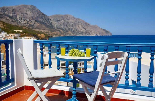 Studio Apartment 'Double No 2' with Sea View, Wi-Fi and Air Conditioning