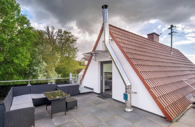 Studio Apartment 'Ferienwohnung Erhardt' with Private Terrace and Wi-Fi