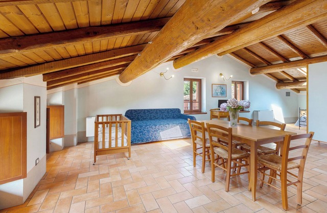 Studio Apartment 'Fiordaliso' with Shared Garden, Wi-Fi and Air Conditioning