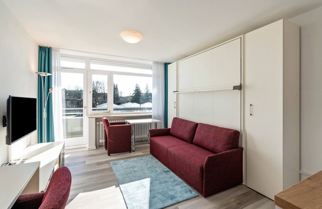Studio Apartment "Huber Living Basic 105" with Balcony & Wi-Fi