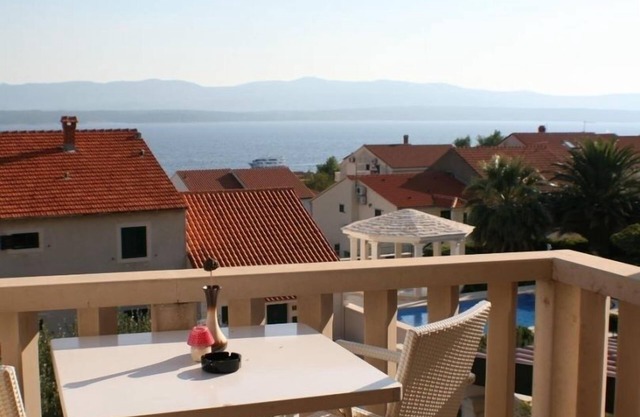 Studio apartment in Bol with Seaview, Balcony, Air condition, WIFI (3417-3)
