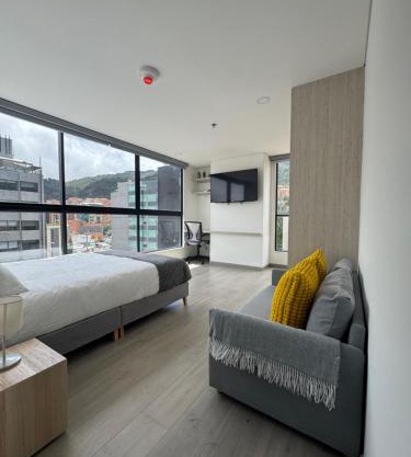 Studio Apartment in Usaquen - cercania a Fundación Santa Fe, Embajada Canada, Alemania, Mexico e India