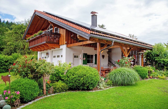 Studio Apartment 'Landhaus Exklusive Appartement' with Shared Garden, Balcony and Wi-Fi