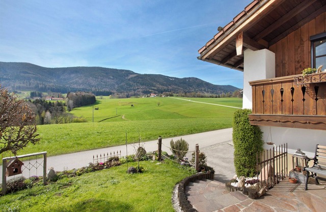 Studio Apartment 'Lackner' with Mountain View, Balcony and Wi-Fi