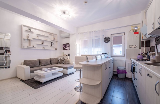 Studio Apartment Militari Residence Bucharest M1
