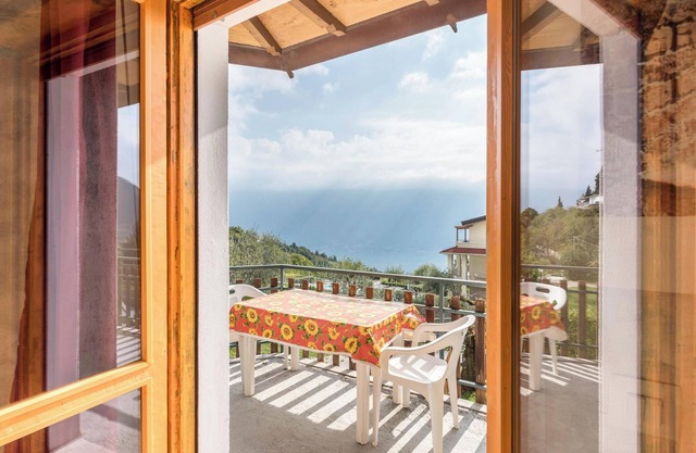Studio Apartment Olivo Casa Demonti with Mountain View, Pool, Terrace & Wi-Fi