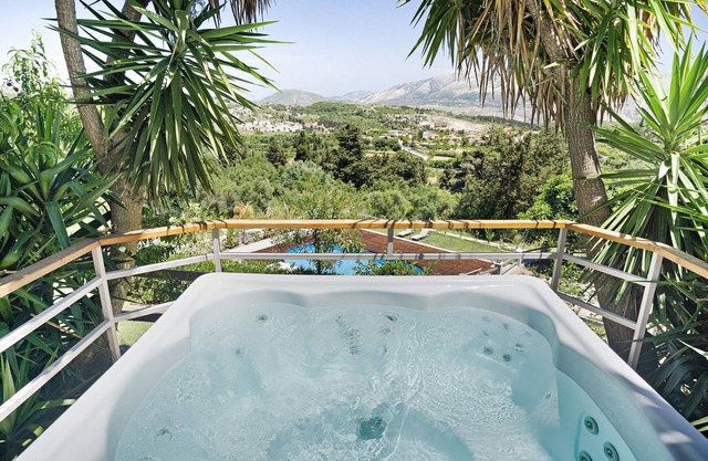 Studio Apartment 'Paradiso Verde 2' with Sea View, Wi-Fi and Air Conditioning