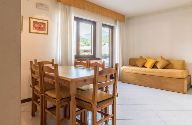 Studio Apartment "Residence Comano Quadrifoglio 1" with Mountain View & Terrace