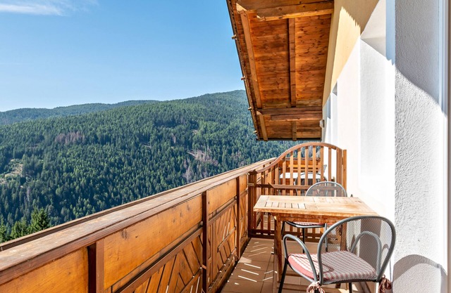 Studio Apartment 'Spinges' with Mountain View, Private Terrace and Wi-Fi