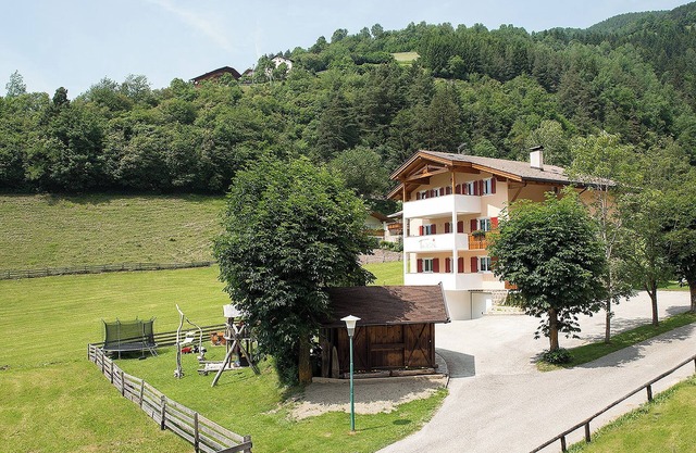 Studio Apartment "Talblick 1" with Mountain View, Garden & Wi-Fi