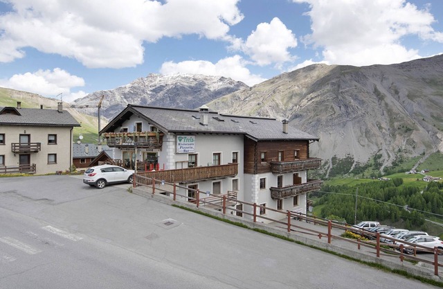 Studio Apartment "Trela" near Slopes with Balcony & Wi-Fi