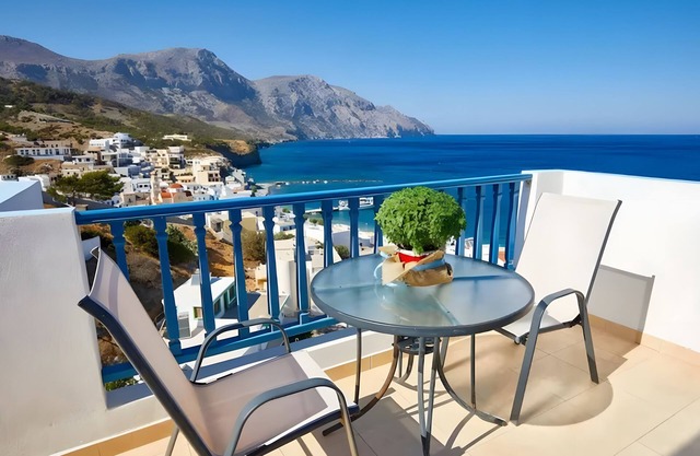 Studio Apartment 'Triple No 1' with Sea View, Wi-Fi and Air Conditioning