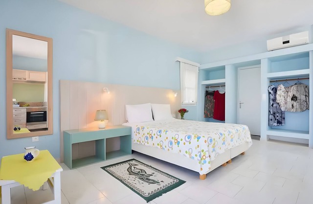 Studio Apartment 'Triple No 2' with Sea View, Wi-Fi and Air Conditioning