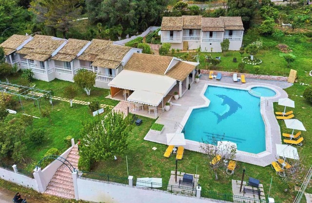 Studio Apartment 'Vintage Resort 18' with Mountain View, Wi-Fi and Air Conditioning