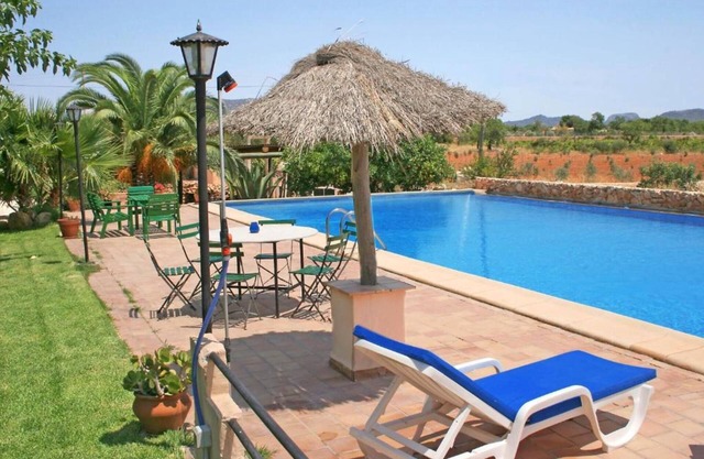 Studio Apartment with Mountain View & Shared Pool
