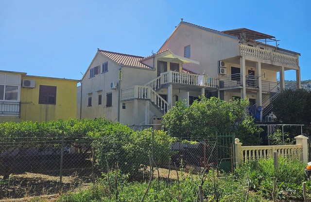 studio apartment with sea view
