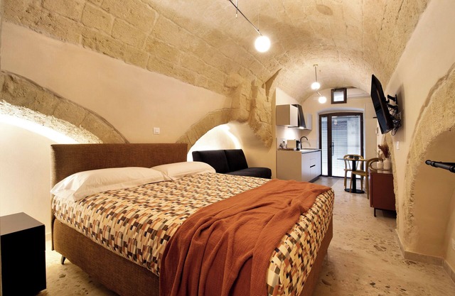 Studio 'Aria Di Sale' with Wi-Fi and Air Conditioning