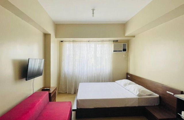 Studio at Avida Towers Atria – Pool and Garden Access