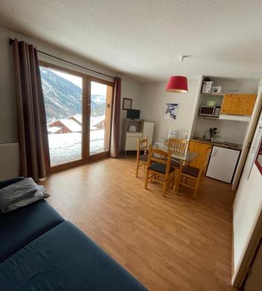 Studio avec coin montagne 4 personnes Orelle 3 Vallées - Spa & Piscine - Apt 004