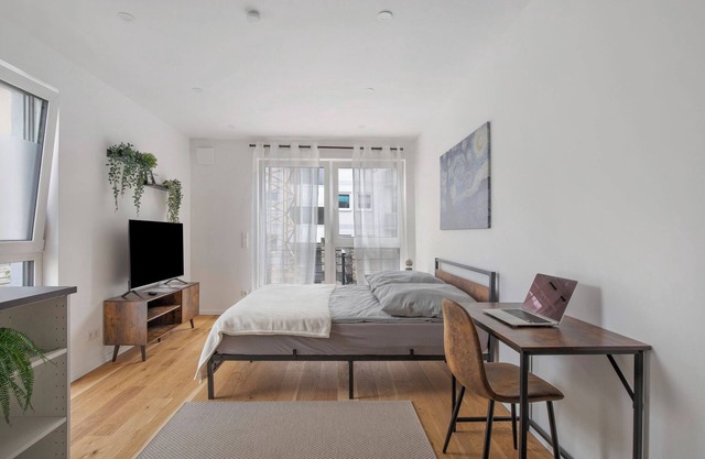 Studio 'Ay Homes 08' with Balcony and Wi-Fi