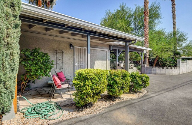 Studio Bungalow.Long Term Stays