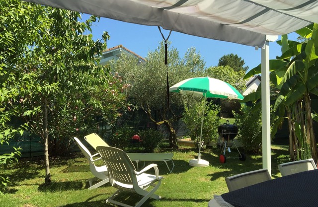 STUDIO CLIMATISE à Seignosse/Swimming pool, garden