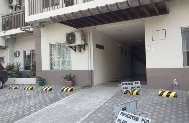 Studio Condo Near Manila Airport $25 per day