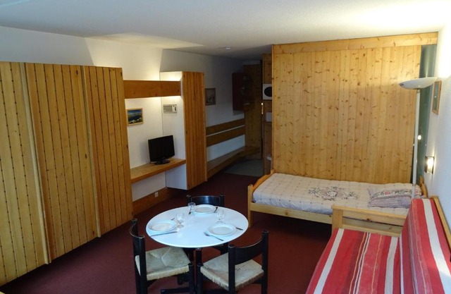 Studio cosy 3 pers à Arc 1600 - Ski aux pieds, proche commerces, balcon Sud, parking et Wifi inclus - FR-1-411-421