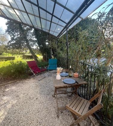 Studio cosy avec climatisation et terrasse